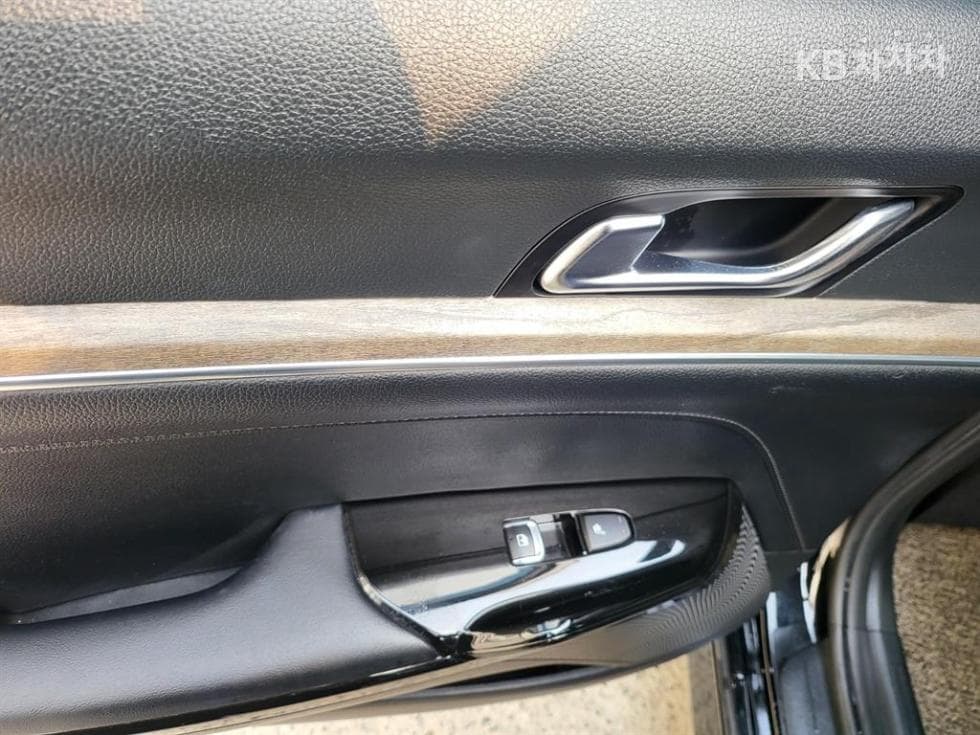 Kia K5 3rd Gen2.0 Gasoline Noblesse - 16
