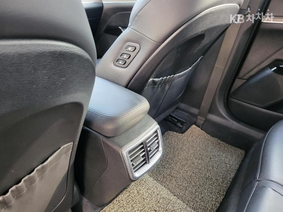 Kia K5 3rd Gen2.0 Gasoline Noblesse - 17