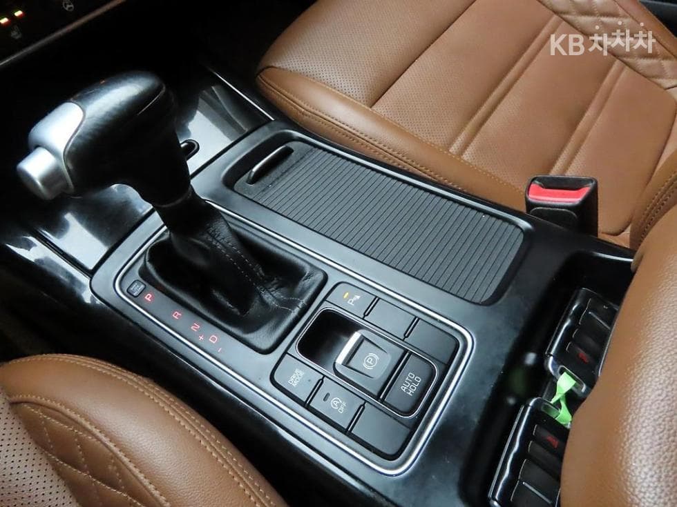 Kia The New (facelift) Sorento2.0 Diesel 2WD 마스터 - 10