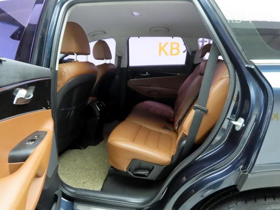 Kia The New (facelift) Sorento2.0 Diesel 2WD 마스터 - 13