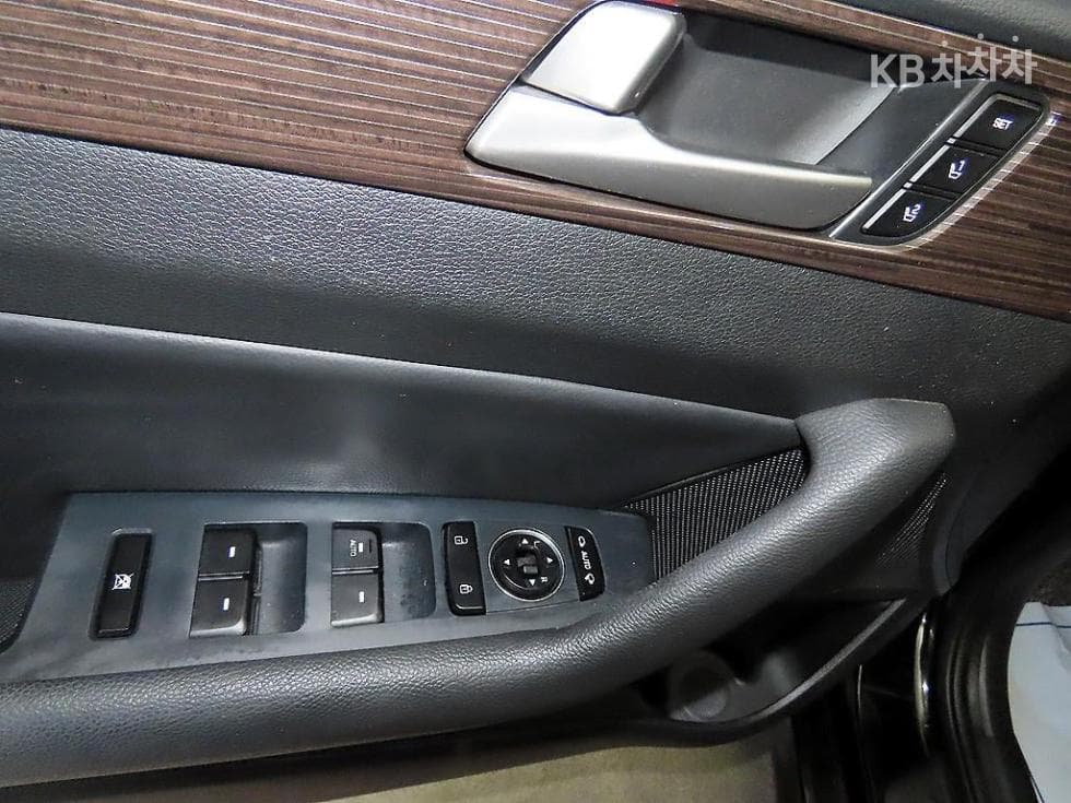 Hyundai Sonata New Rise2.0 Modern - 13