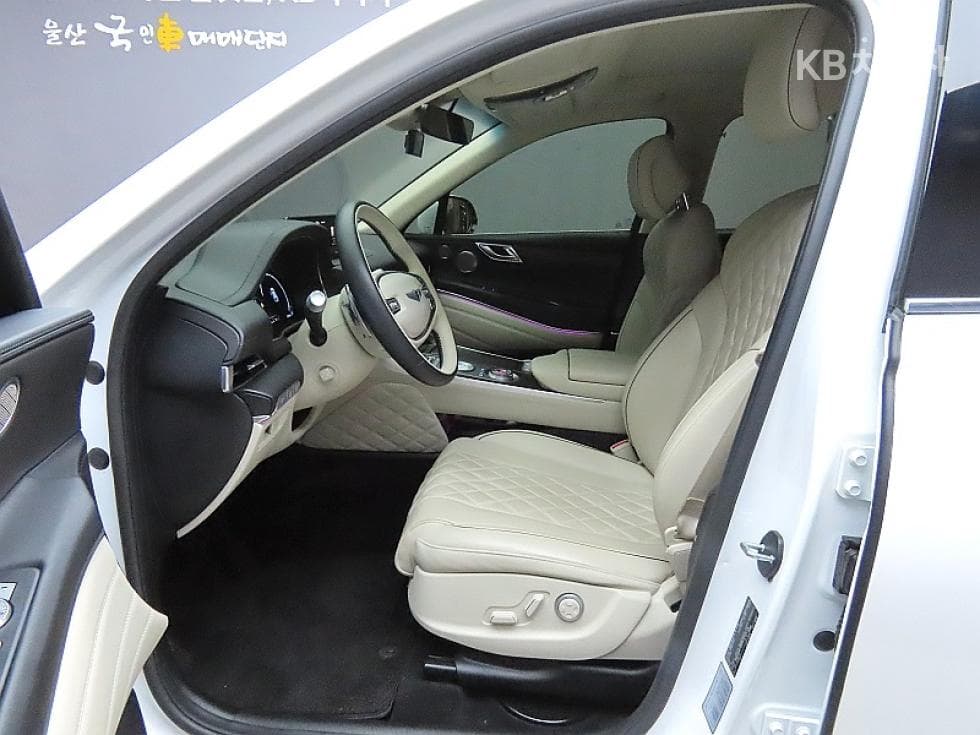 Genesis GV802.5 Turbo Gasoline 2WD - 10