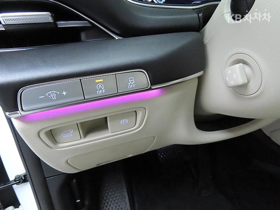Genesis GV802.5 Turbo Gasoline 2WD - 12