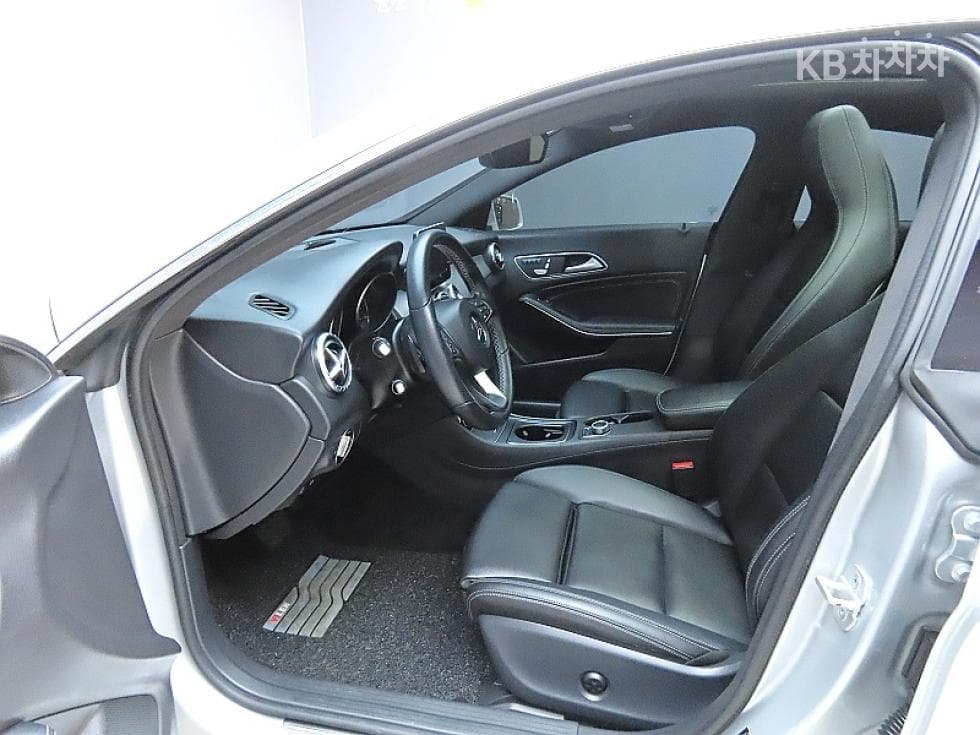Mercedes-Benz CLA클래스CLA250 4Matic C117 - 10