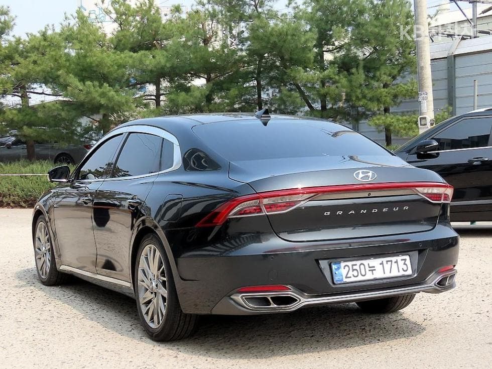 Hyundai The New (facelift) Grandeur (Azera)2.5 Calligraphy - 3