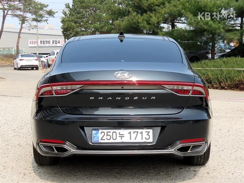 Hyundai The New (facelift) Grandeur (Azera)2.5 Calligraphy - 4