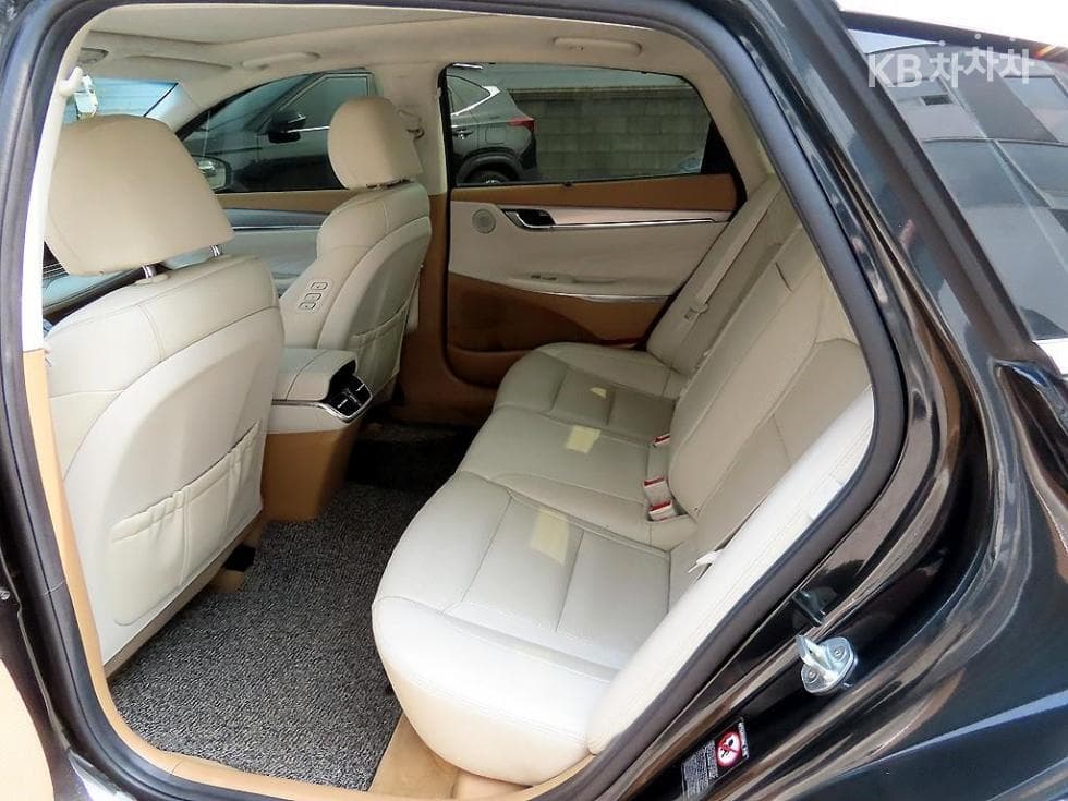 Hyundai The New (facelift) Grandeur (Azera)2.5 Calligraphy - 6