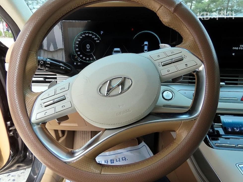 Hyundai The New (facelift) Grandeur (Azera)2.5 Calligraphy - 8