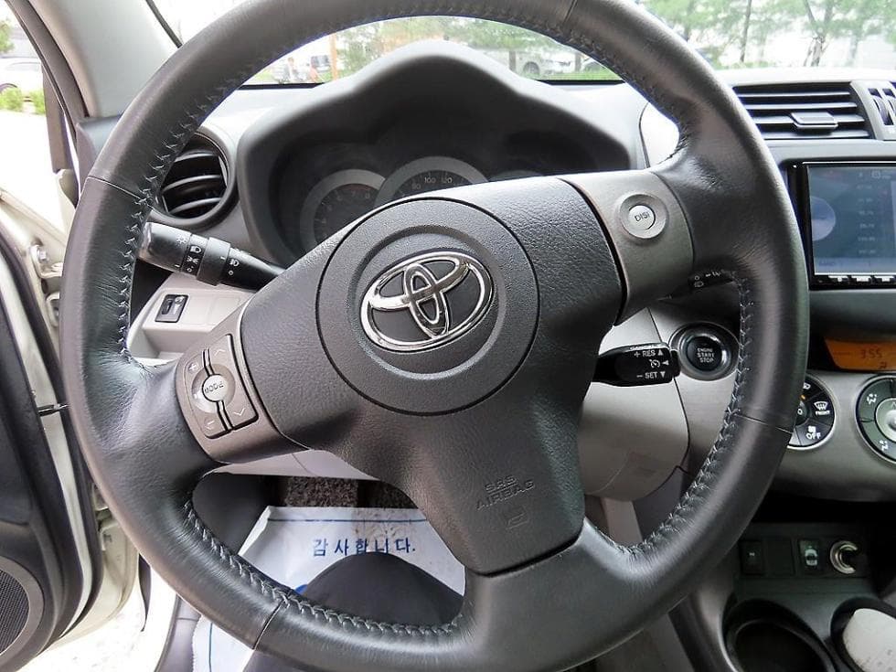 Toyota RAV42.5 4WD - 8