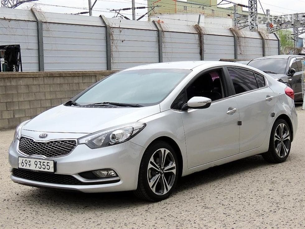 Kia K3Trendy - 2