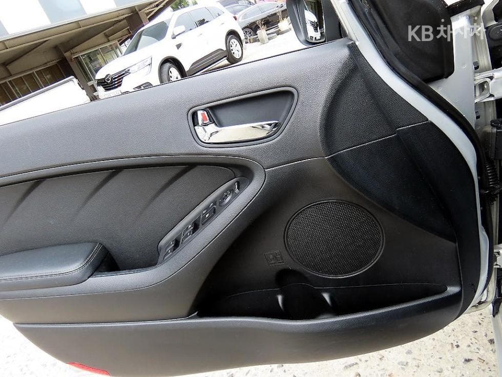 Kia K3Trendy - 11