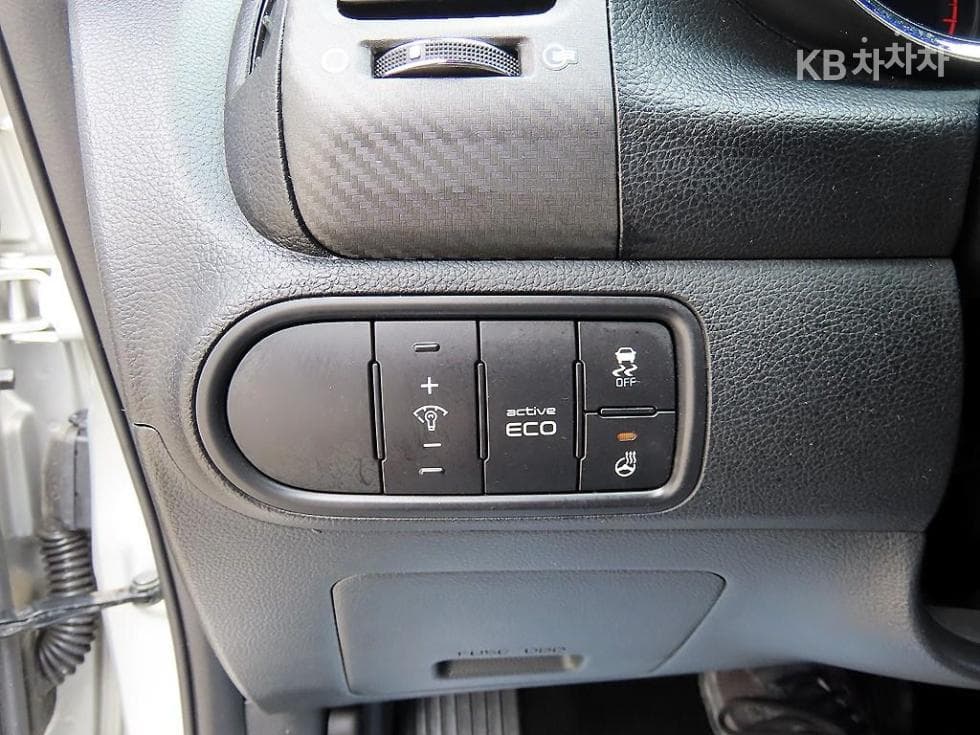 Kia K3Trendy - 12