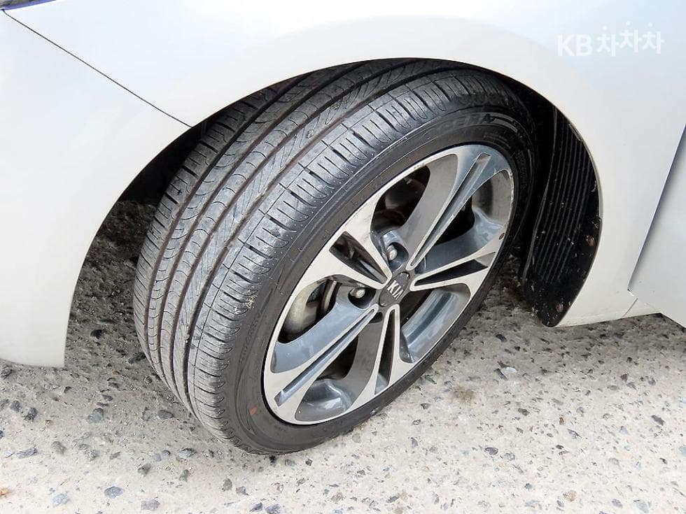 Kia K3Trendy - 18