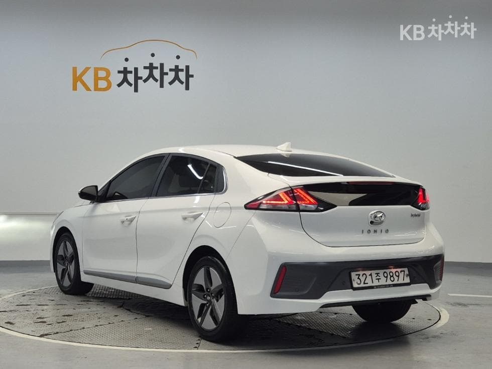 Hyundai The New (facelift) IONIQ (Original Model)Q - 2