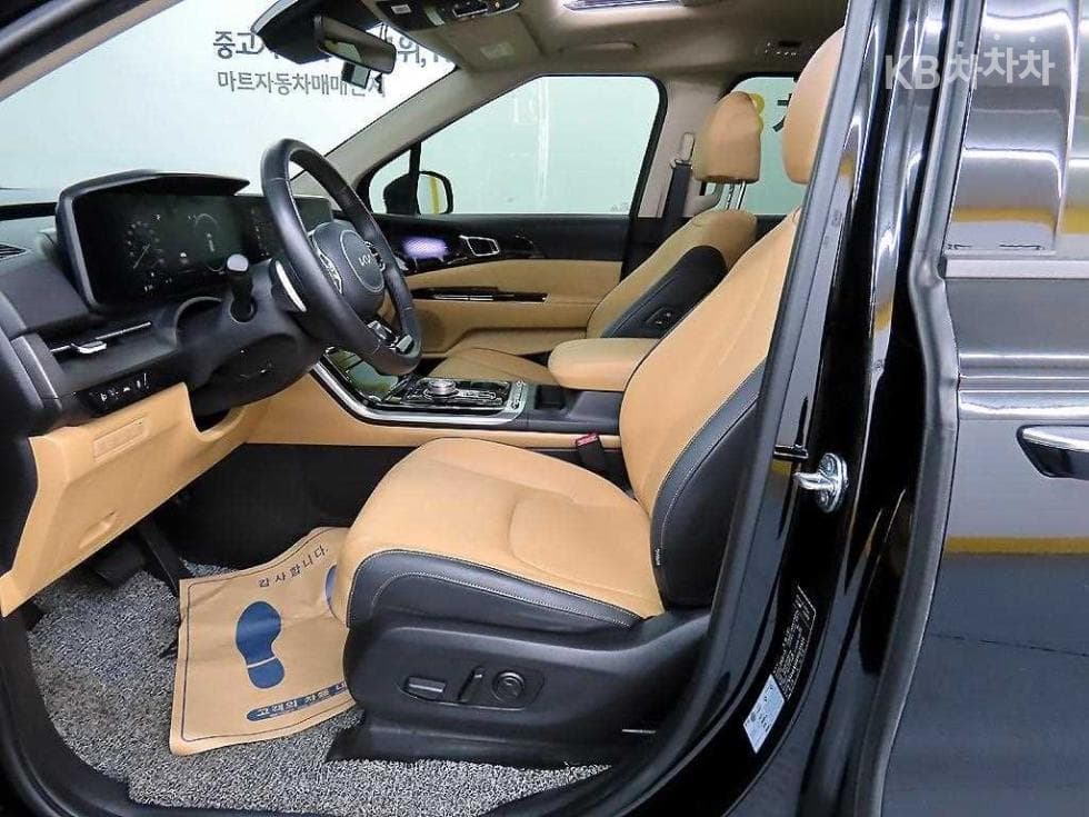 Kia Carnival 4th generationD2.2 9-seater Signature - 5