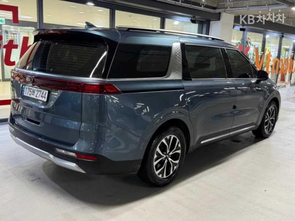 Kia Carnival 4th generationD2.2 9-seater Noblesse - 5