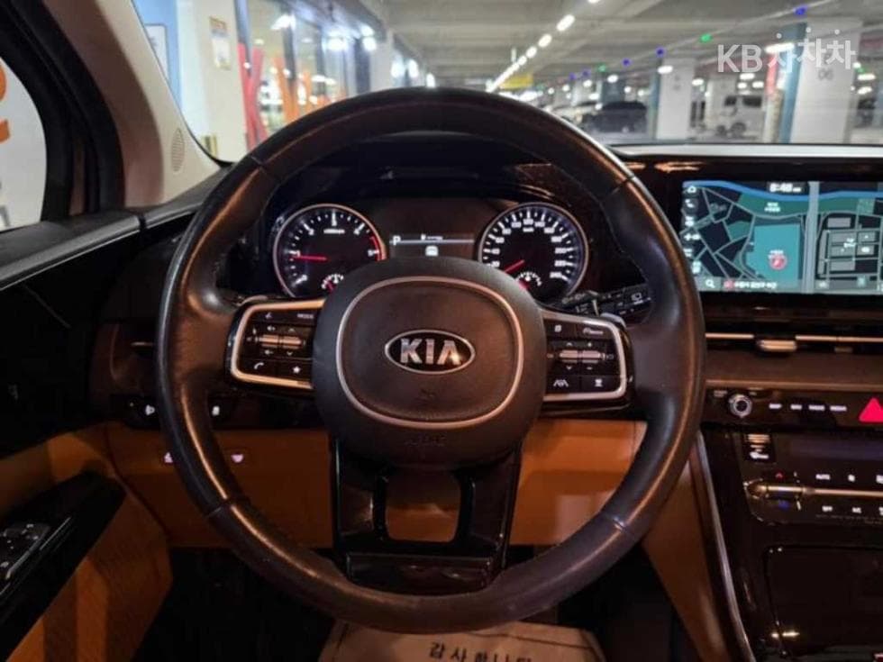 Kia Carnival 4th generationD2.2 9-seater Noblesse - 8