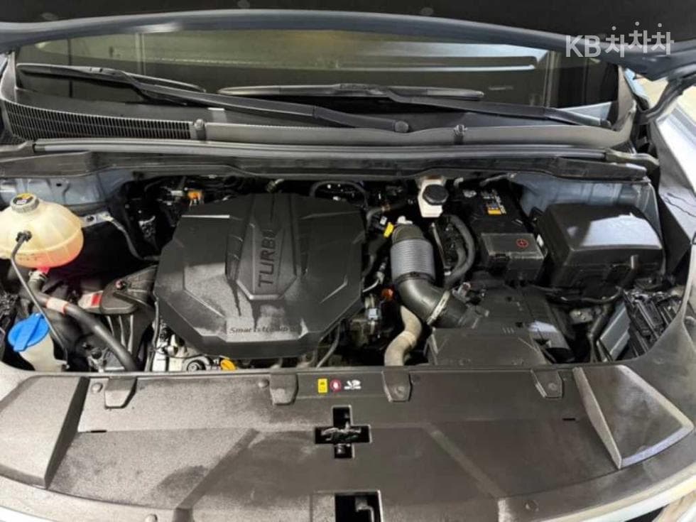 Kia Carnival 4th generationD2.2 9-seater Noblesse - 19