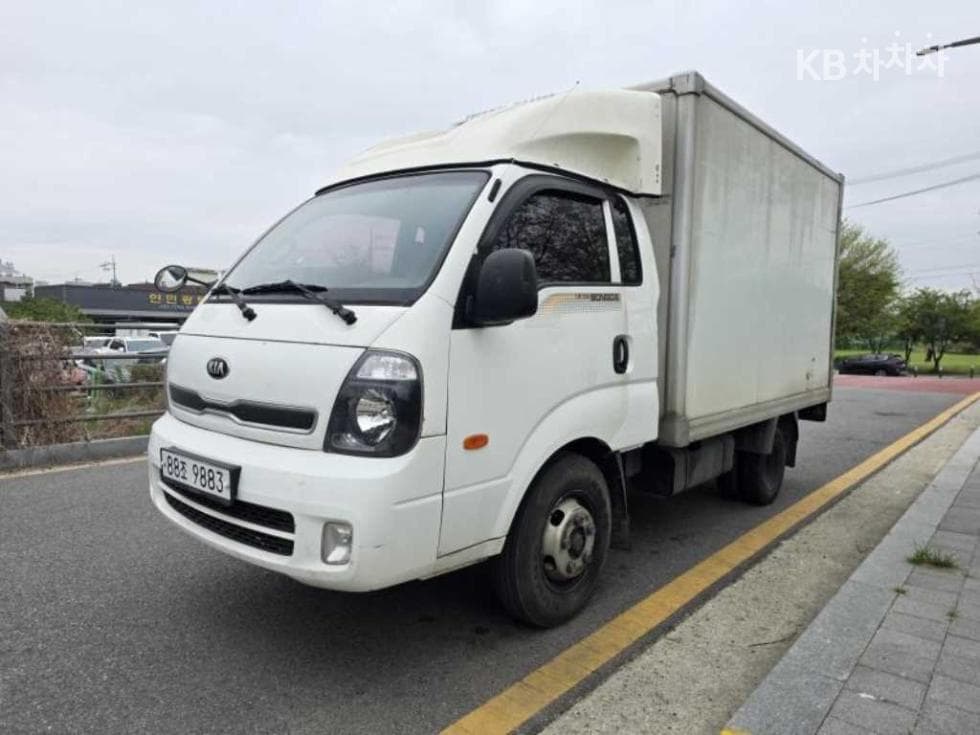 Kia Bongo 3 (light truck) 1.2Ton Extra Long King Cab CRDi GLX - Image 1