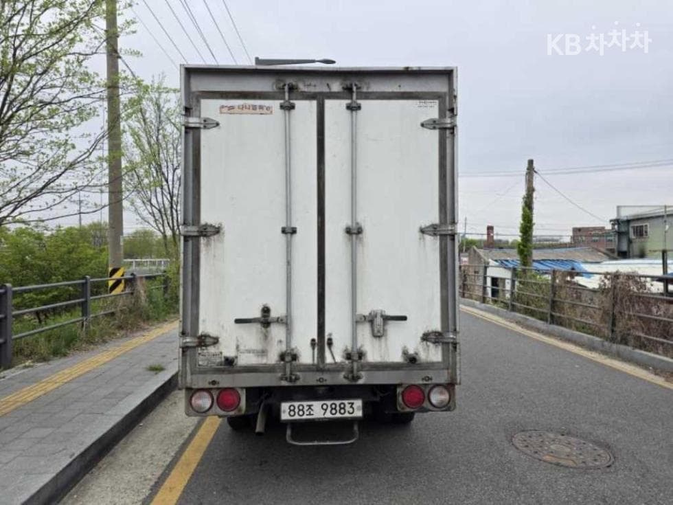 Kia Bongo 3 (light truck)1.2Ton Extra Long King Cab CRDi GLX - 4