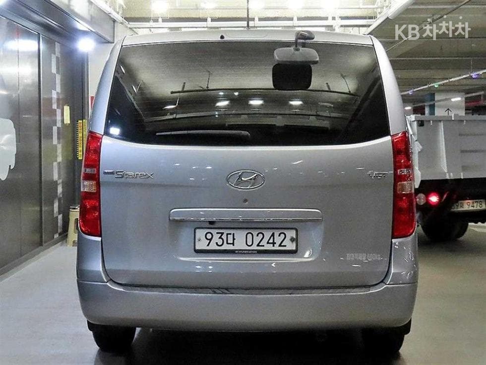 Hyundai The New (facelift) 그랜드 Star렉스Van 5-seater Smart - 5