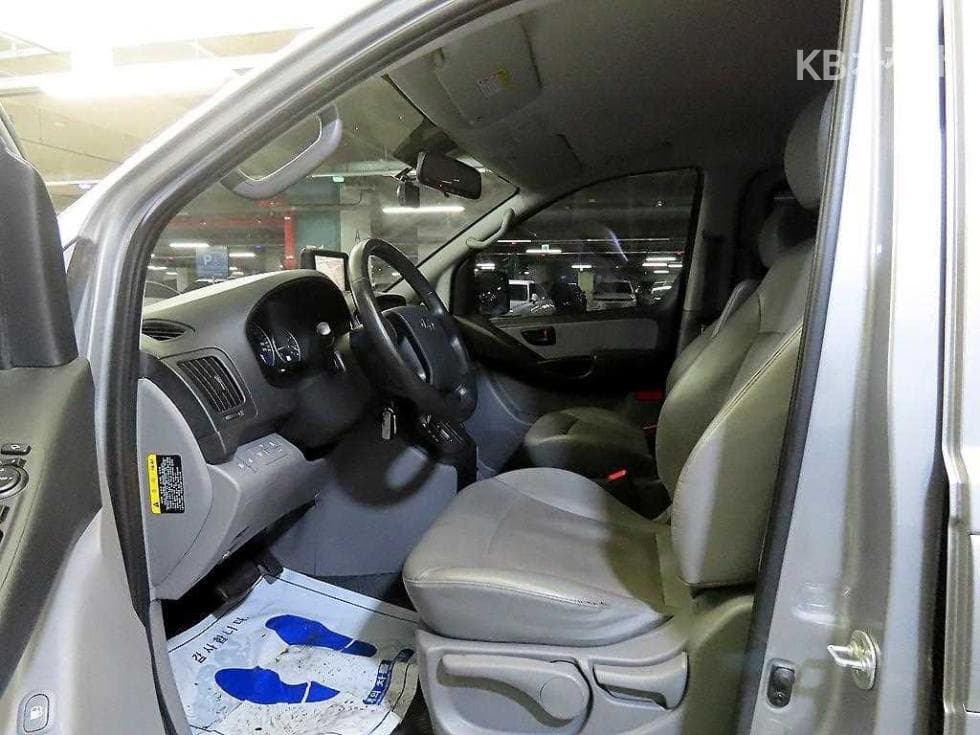 Hyundai The New (facelift) 그랜드 Star렉스Van 5-seater Smart - 6