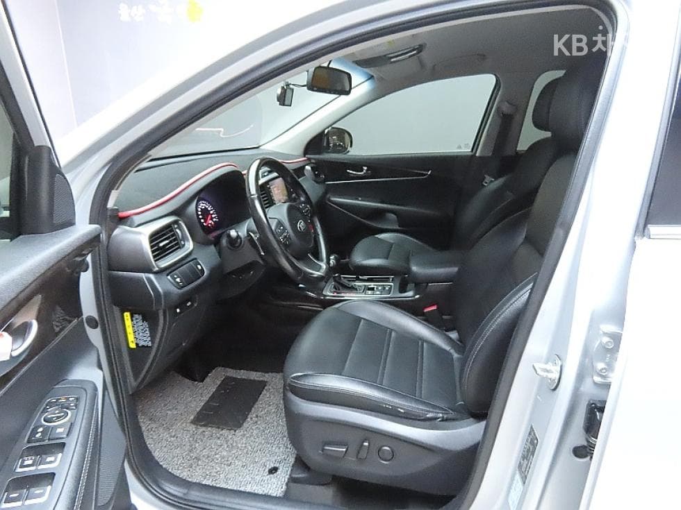 Kia The New (facelift) Sorento2.0 Diesel 2WD Noblesse - 10