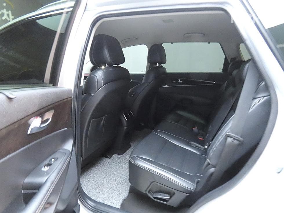 Kia The New (facelift) Sorento2.0 Diesel 2WD Noblesse - 11