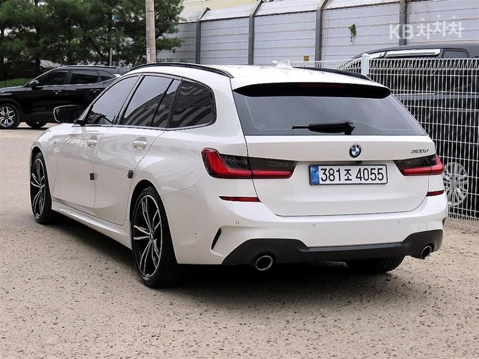 BMW 3 Series (G20)320d Touring M Sport Package - 3