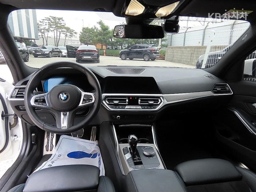 BMW 3 Series (G20)320d Touring M Sport Package - 7