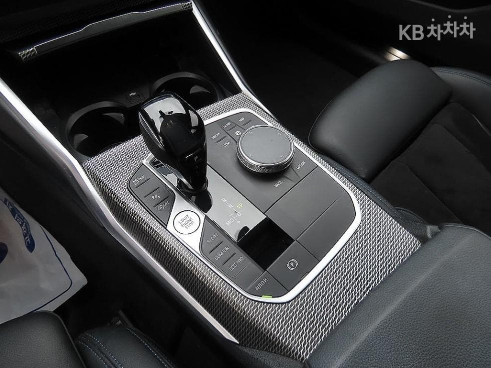 BMW 3 Series (G20)320d Touring M Sport Package - 11