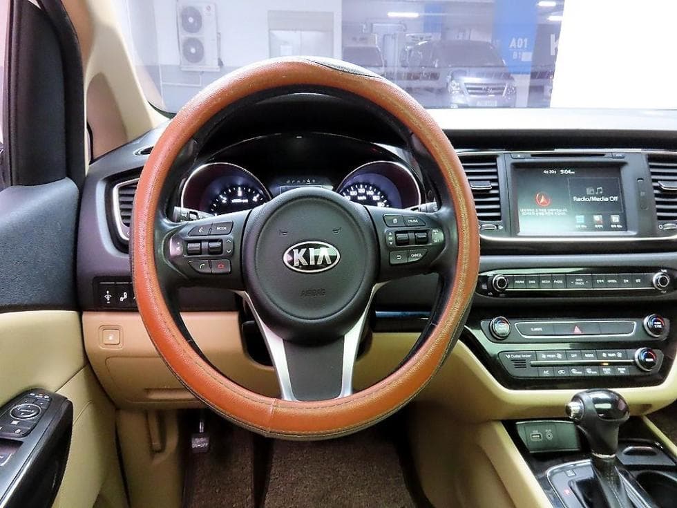 Kia All New Carnival9-seater 2.2 Diesel Noblesse - 7