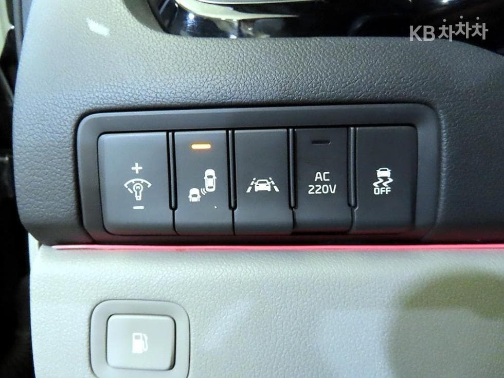 Kia All New Carnival9-seater 2.2 Diesel Noblesse - 13