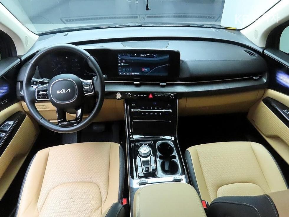 Kia Carnival 4th generationD2.2 11-seater Signature - 8