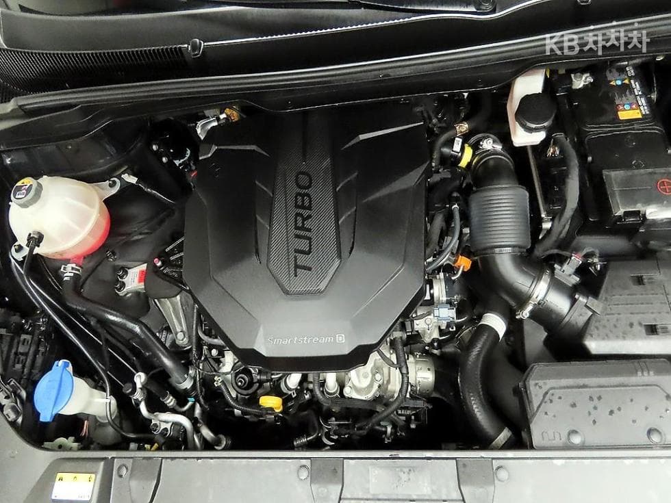 Kia Carnival 4th generationD2.2 11-seater Signature - 20