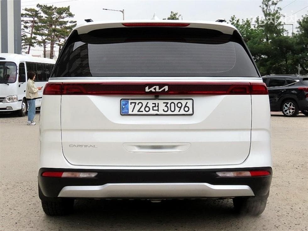 Kia Carnival 4th generationG3.5 GDI 11-seater Prestige - 4