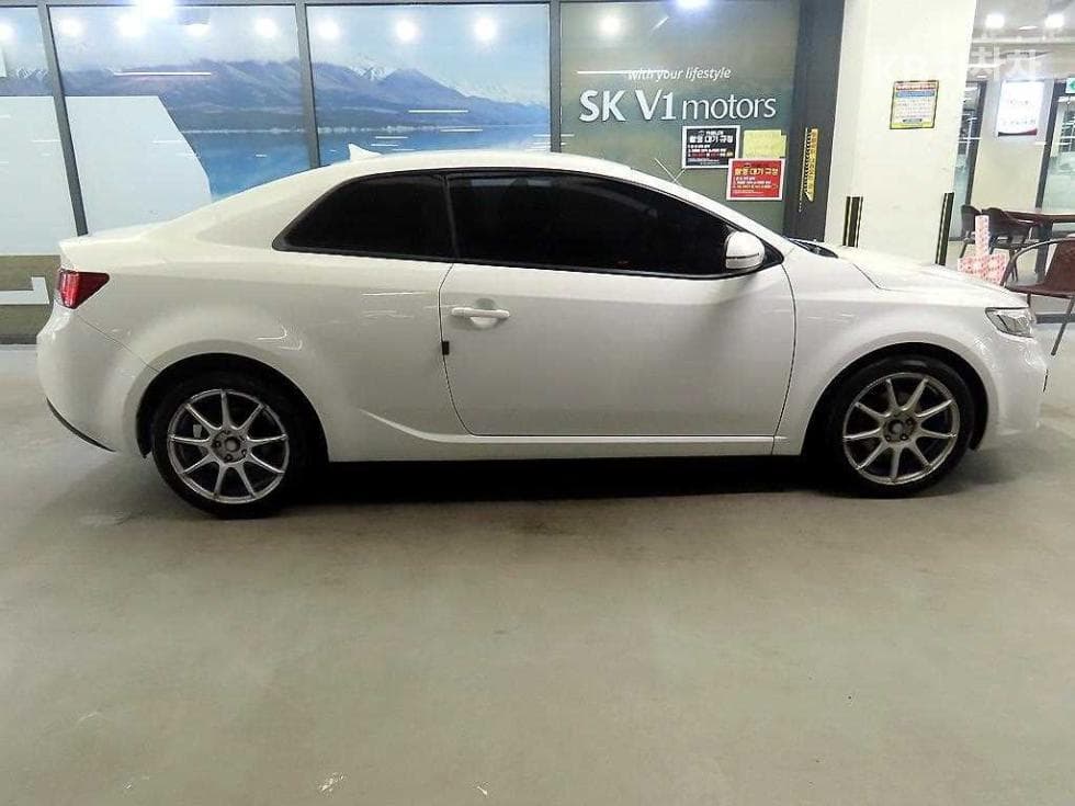 Kia Forte 쿱1.6 KOUP High-end Type 레드Premium - 3