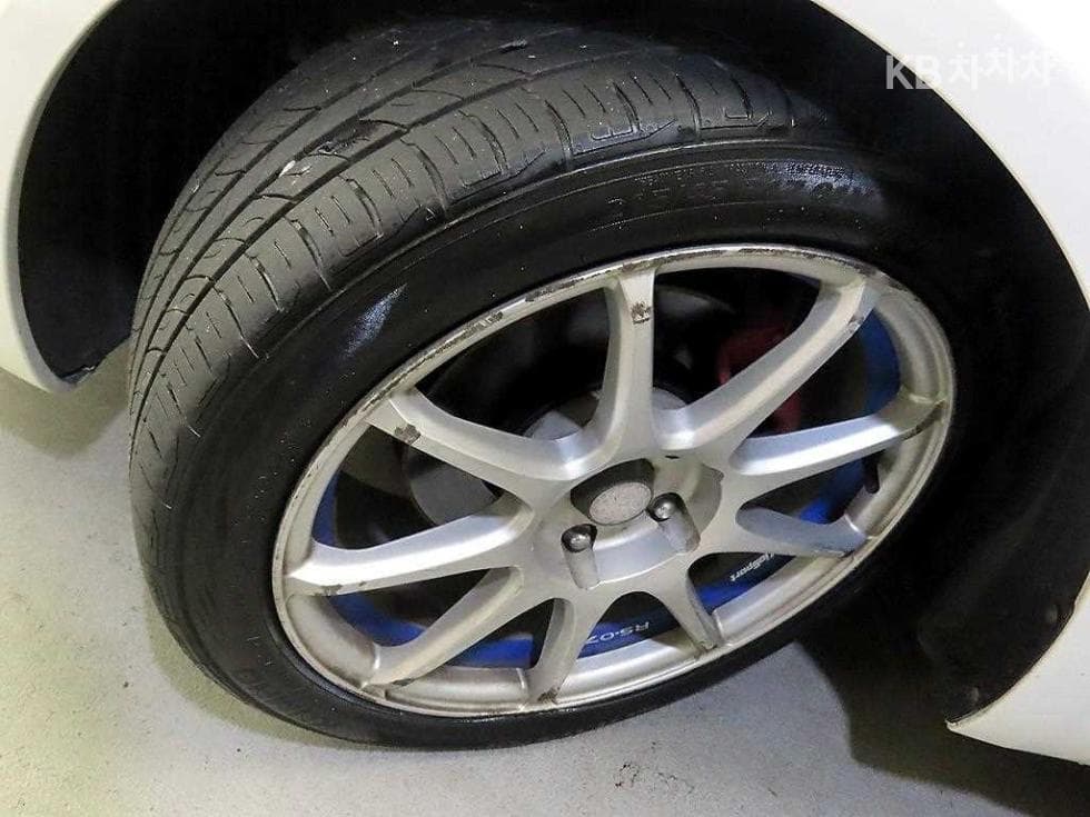 Kia Forte 쿱1.6 KOUP High-end Type 레드Premium - 17