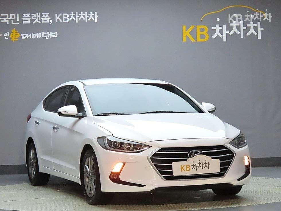 Hyundai Avante (Elantra)AD1.6 GDi Modern - 3