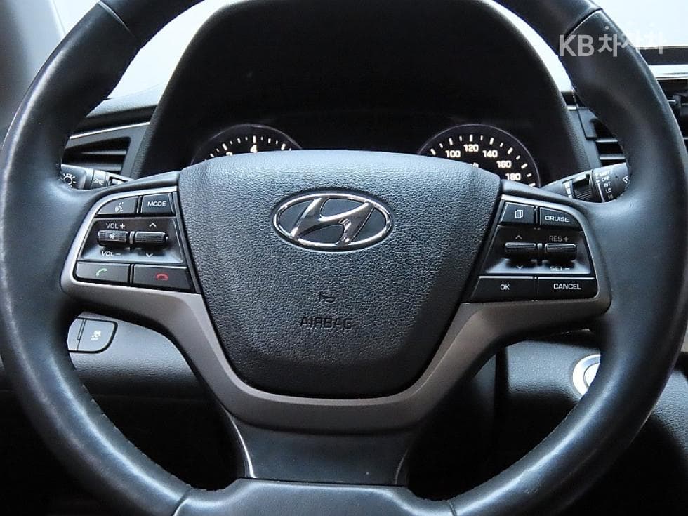 Hyundai Avante (Elantra)AD1.6 GDi Modern - 18