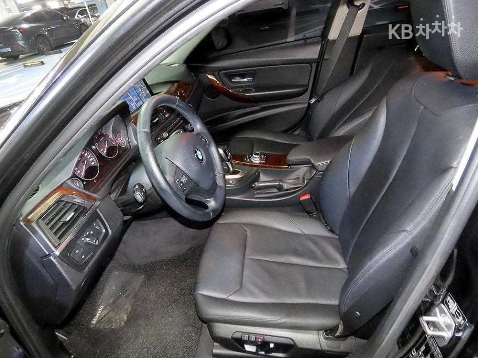 BMW New3 Series320d F30 - 6
