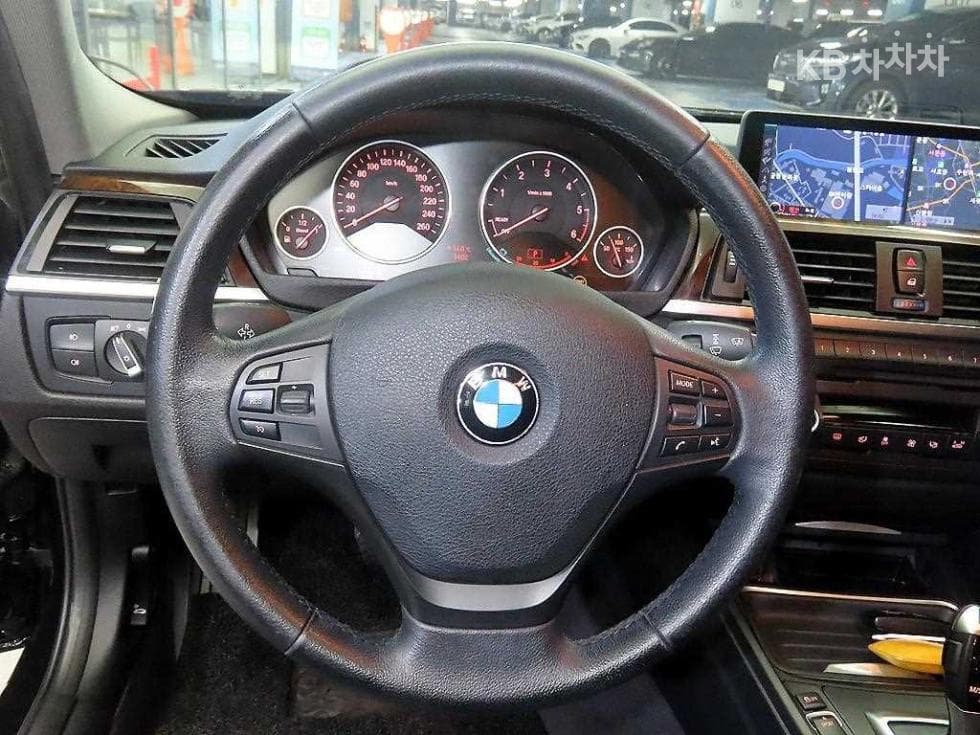 BMW New3 Series320d F30 - 8