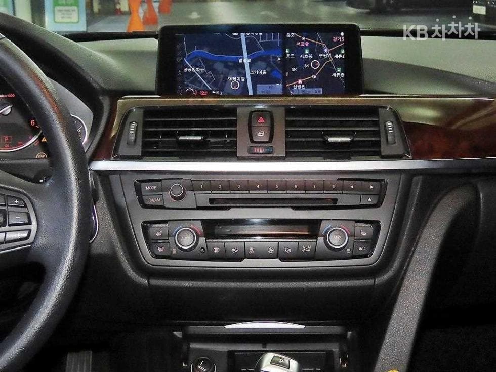 BMW New3 Series320d F30 - 11