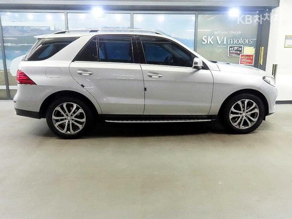 Mercedes-Benz GLE(W166)250 d 4Matic - 3