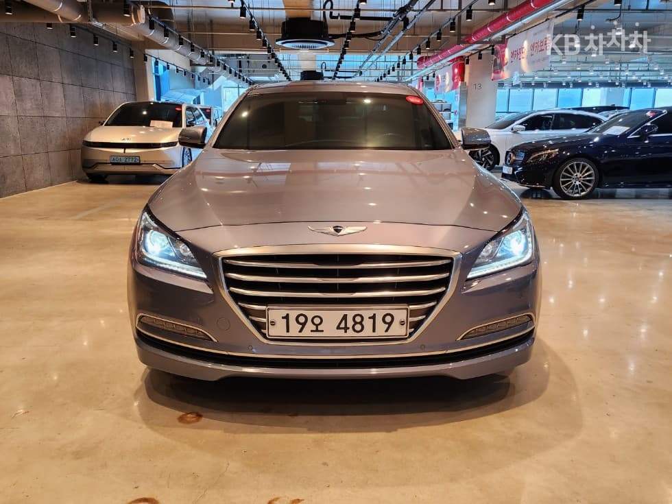 Хюндай ДженезисDHG330 Premium - 2