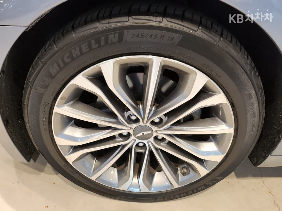 Хюндай ДженезисDHG330 Premium - 23