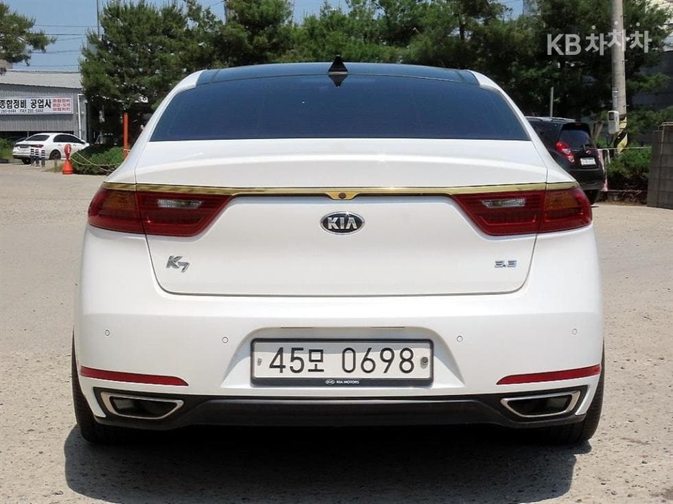 Kia All New K73.3 GDI Noblesse Special (special feature/edition) - 4