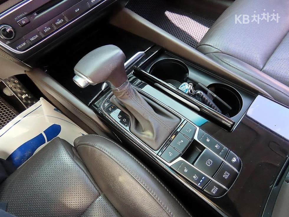 Kia All New K73.3 GDI Noblesse Special (special feature/edition) - 11