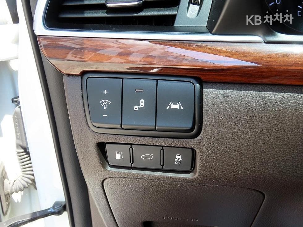 Kia All New K73.3 GDI Noblesse Special (special feature/edition) - 12