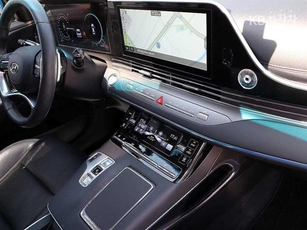Hyundai The New (facelift) Grandeur (Azera) Hybrid2.4 Le Blanc - 11
